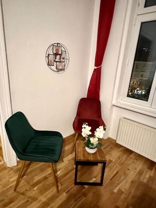 Klimatisierter Wiener Altbauflair Im Zentrum Wiens